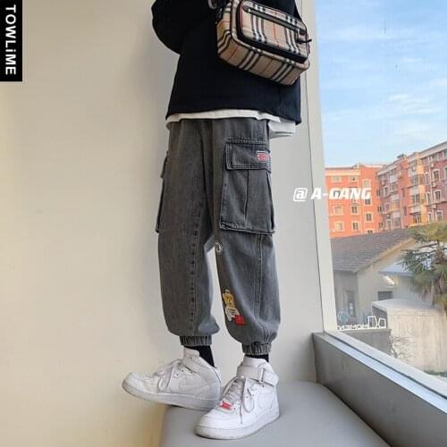 Korean Streetwear Chic Men Fashion Cartoon Bear Printed Casual Denim Jeans Harajuku Mens Loose Cargo Jean Pants Pantaloons