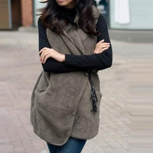 2021 Winter Womens Lamb Lamb Coat Warmth Lamb Loose and Versatile Sleeveless Bow Decorated Solid Color Sweater New Vest Jacket