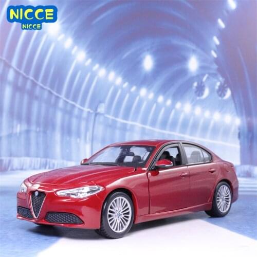 Bburago Diecast 1:24 Romeo Giulia alfa Red Blue Sport Car Static Simulation Alloy Model Car