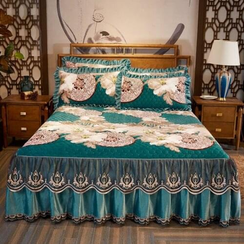 Thickened warm crystal wool quilting Bedspread Fitted Sheet Pillowcases 2/3pcs Luxury Princess Lace Embroidery Bedding