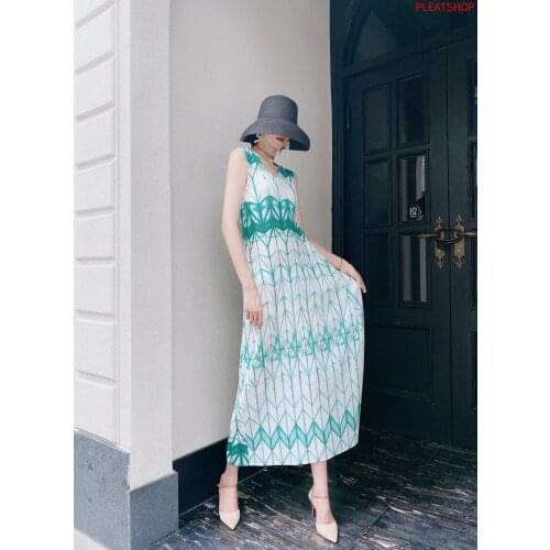 Summer Printed Sleeveless Dress European and American New Elegant V-neck High Waist Slim MIYAKE Pleated Dress Vestido De Mujer