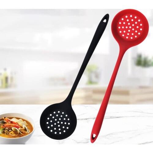 2 Pack Silicone Skimmer Spoon Non-Stick Colander Spoon Strainer Kitchen Ladle Filter Spoon with Long Handle Red Black