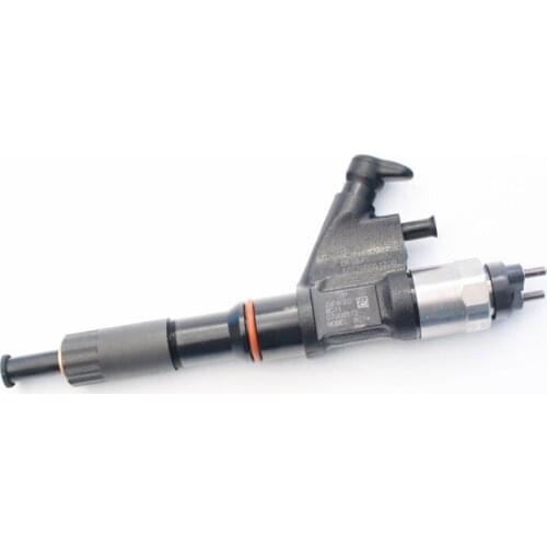 Engine injector 095000-6700 095000-8011 095000-6701 095000-8010 common rail injector injector spare parts R61540080017A Electric