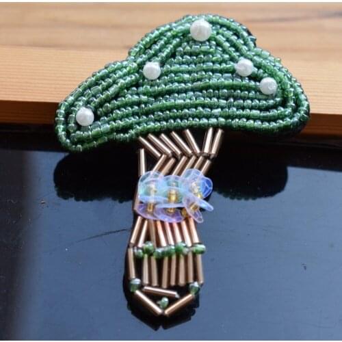 Mushroom Plant Embroidered Beaded Patch Applique Cute Diamond Patches Fabric Badge Garment DIY Apparel Accessories Badges