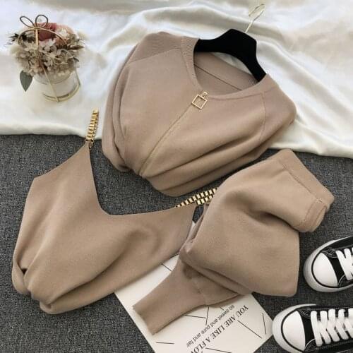 Amina meng Travel Vests