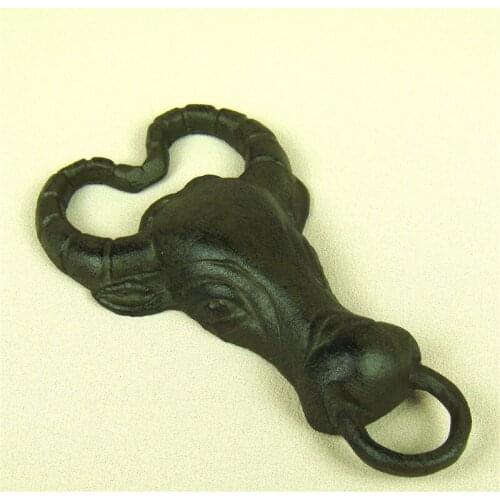 Creative Cast Iron Bull Head Model Wine Bottle Opener Decorative Metal Ox Horn Key Ring Barware Gadget Art and Craft Accessories