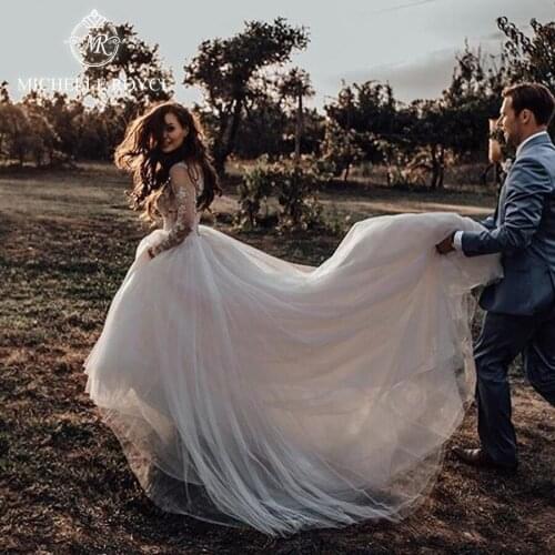 Michelle Royce A-Ling Wedding Dresses 2020 Sexy V-neck Long Sleeve Appliques Button Chapel Train Bridal Gowns Vestido De Noiva