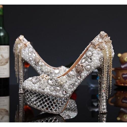 2018 Luxury Lady White Pearl Rhinestone Party Dress Shoes Thin Heels Shoes Crystal Pearl High Heels Bridal Wedding Dress Shoes