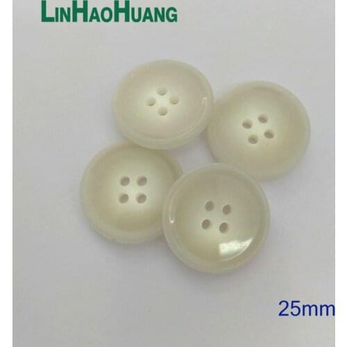 Wholesale Free shipping 100 pieces 25mm plastic resin sewing buttons 4-hole white colors coat buttons 2017110101