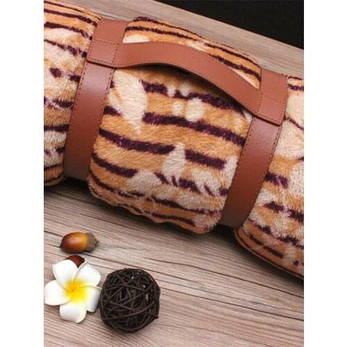 Leather Handle Portable Picnic Blanket Rug Carry Strap Strap Retro Hole Adjustable Buckle Outdoor Camping Mat Carry Bandage Rope