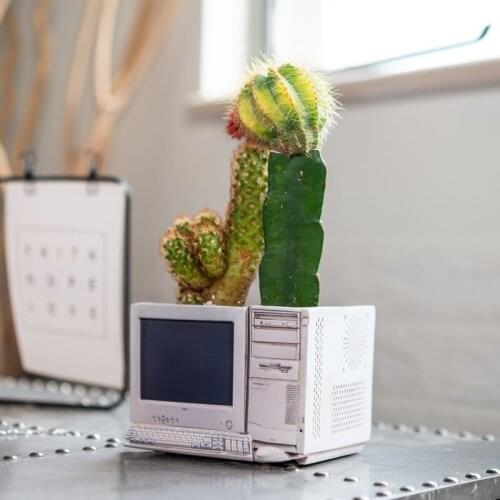 Retro Creative Resin Radio Succulent Vase Balcony Cactus Flowerpot Creative Desktop Bonsai Pots Home Decoration Accessories