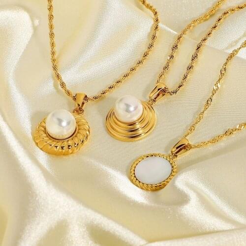 Gold Plated Stainless Steel Pearl Necklace For Women Croissant Natural Shell Pendant Twist Chain Water Ripple Chain Jewelry