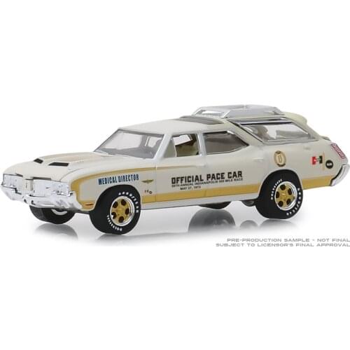 GreenLight 1:64 1972 Olds mobile Vista Cruiser 56th Annual Alloy model car Metal toys for childen kids diecast gift