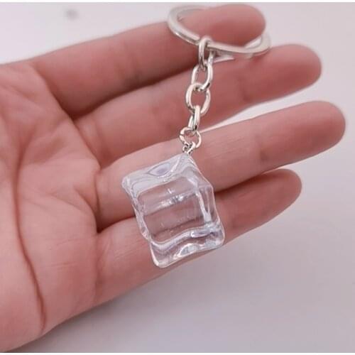 1 Pcs Transparent Ice Cube Acrylic Pendants Keychain 3D Geometric Ice Keychain For Fashion Jewelry Accessory Keychain Floating