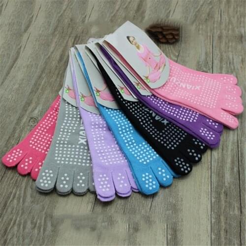 Womens Anti-skid Yoga Toe Socks Solid Color Knee-high Autumn Winter Sports Fitness Ladies Girls Five Fingers Pilates Yoga Socks