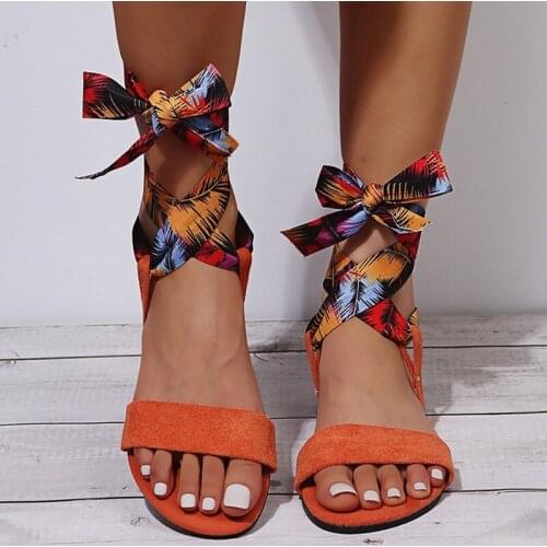 2021 Women Vintage Printed Lace-up Sandals Summer Flat Satin Suede Cross Strap Thong Sandals Women Round Toe Design Shoes Women