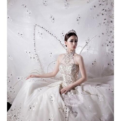 Vestidos de Noiva Princess Wedding Dress Lace 2020 Luxury Crystal Bridal dress Custom Royal Train Ball Gown Halter Wedding Gown