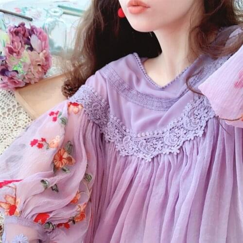 Spring Womens New High-end Retro Palace Lantern Sleeve Loose Embroidered Lace Chiffon Shirt