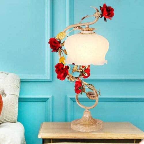 Bed Room Decoration Bedside Desk Flower Lamps Bed Side Modern Gold Metal Fancy Table Lamp Light Up Flower Girls Bedside Lamp