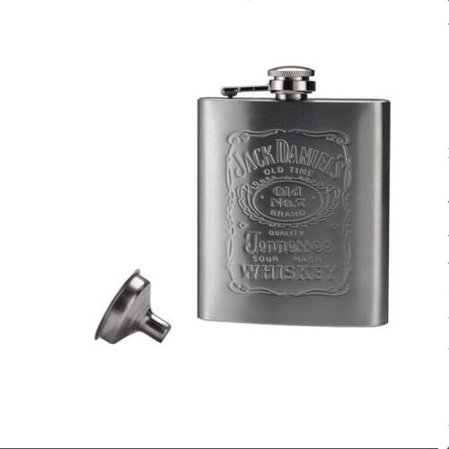 Hot sale metal hip flasks portable flagon stainless steel gifts travel silver whiskey alcohol liquor bottle Male Mini Bottles