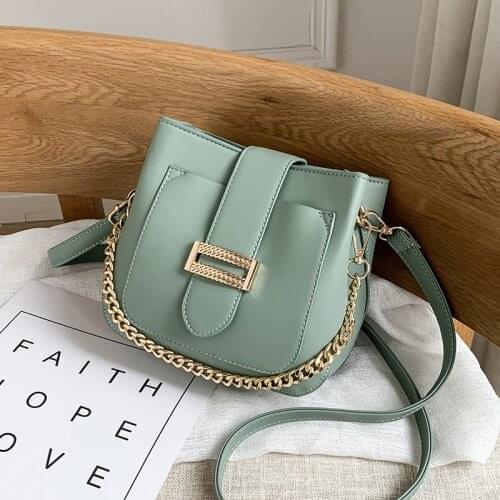 Hot Sale Small Bag Women 2021 New Trend Simple Fashion Womens One-shoulder Diagonal Bag Popular Casual Chain Bucket Bag Women