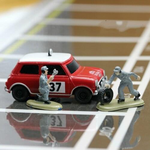 1:72 Auto Mechanic Repairman 4S Shop Plastic Figure For Repair Car Model Station