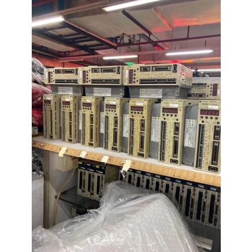 SGDM-10ADA servo driver , used in good condition . 80% appearance new , good working , free shipping