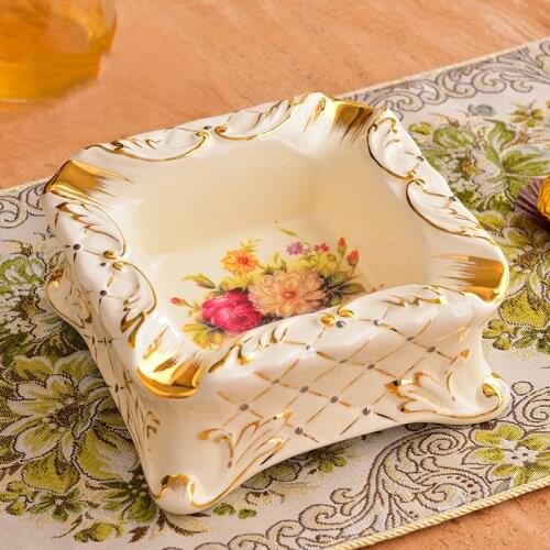 Ceramics War Horse Portable Cigar Ashtray For Office Living Room Clubhouse KTV Useful Creative Home Furnishing Ornament Luxury