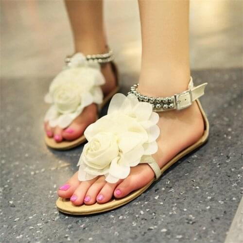 Sweet Flower Beach Flat Heel Sandals Womens Summer Metal String Beads Soft Sole Antiskid Shoes Female Comfy Clip Toe Sandalias