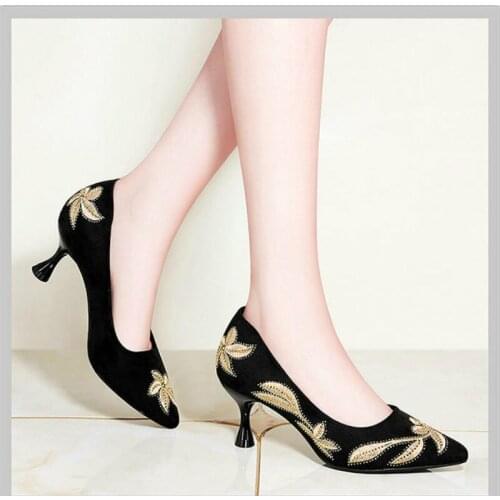 Lady Shoes Faux Suede High Heels Embroidery Decoration Woman Shoes Pointed Toe Dress Shoes Basic Pumps Women Boat mujer U18-12