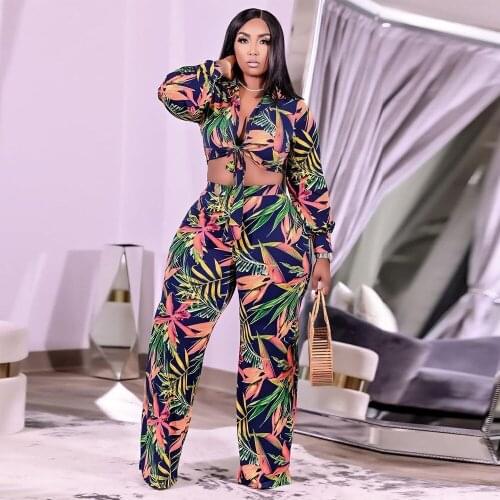 L-4XL Plus Size Leaves Print 2 Piece Sweatsuit Womens Set Deep V Neck Long Sleeve Crop Top and Wide Leg Trouser Matching Sets