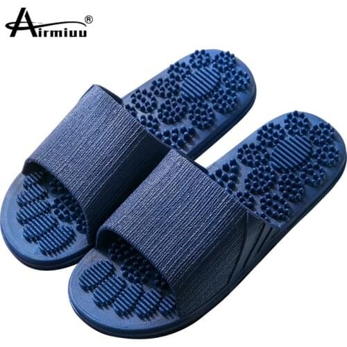 Massage Slippers Summer Men Indoor Non-slip Bathroom Flip Flops Soft Bottom Couple Slippers Women Massage Point Home Sliders