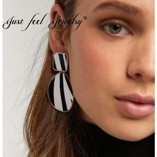 JUST FEEL Simple Geometric Long Drop Earrings For Women Maxi Black White Stripes Statement Dangle Earring Fashion Jewelry Bijoux