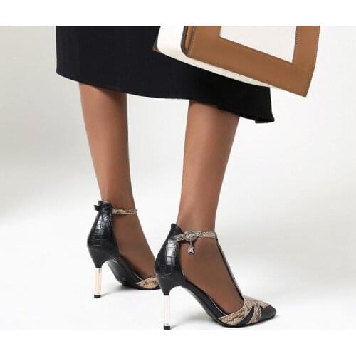 Europe station womens shoes summer 2020 new sexy T-type high-heeled shoes with snakeskin tip temperament Dress Sandals fashion