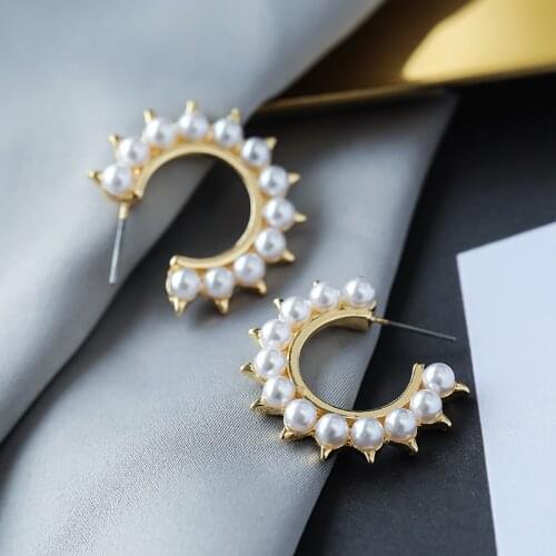 Small C Shape Round Imitation Pearls Hoop Earrings 2019 Hot Sale Geometry Letter Circle Earring For Women Wedding Party Jewelry