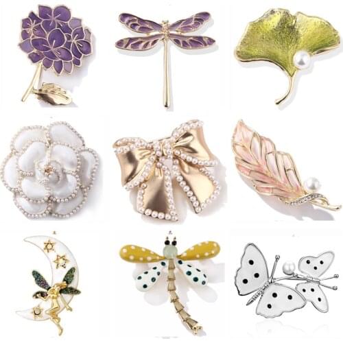 New Pearl Rhinestone Dragonfly Wreath Butterfly Brooch for Women Trendy Elegant Circle Leaf Brooch Pins Party Wedding Gifts