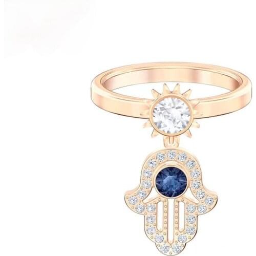 High-quality SWA. Palm-shaped, elegant luxury fresh and exquisite feminine ring charming fashion jewelry