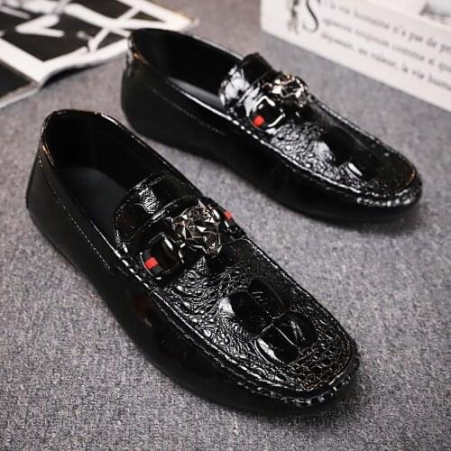 China National Tide Series Crocodile Pattern Shiny Leather Mens Shoes Metal Buckle Sneakers Footwear Tenis Masculino Zapatillas