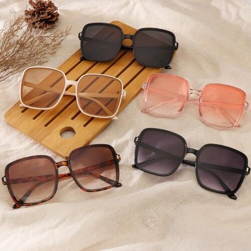 Retro Square Sunglasses Women Designer Luxury Man Cat Eye Sun Glasses Classic Vintage UV400 Protection Outdoor Travel Eyewear