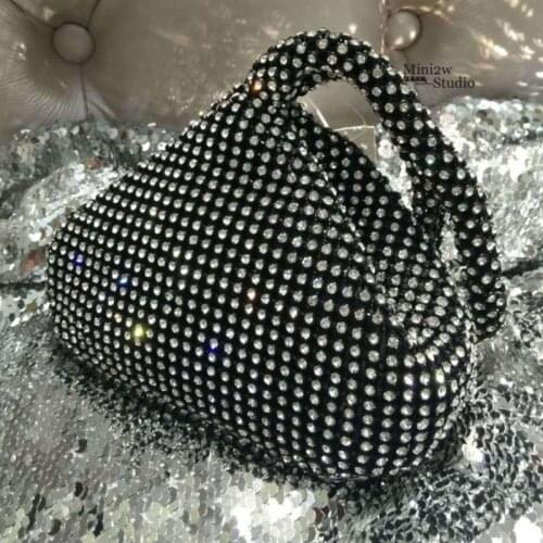 Retro Diamond Triangle Portable Dinner Pouch Women 's Portable Soft Bag Drop-Shaped Clutch Diamond Decoration