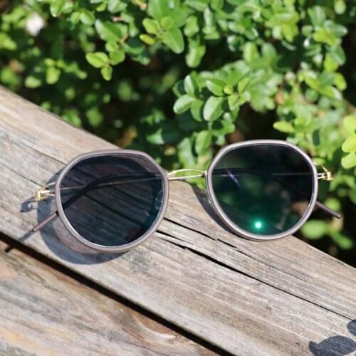 High-grade metal intelligent color-changing reading glasses for both men and women radiation-proof reading glasses