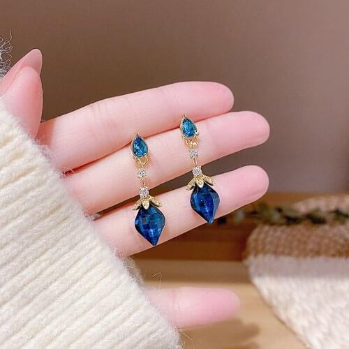 2020 New Flower Earrings Female Fashion Design Temperament Earrings Versatile Elegant Simple Fashion Trendy Earrings