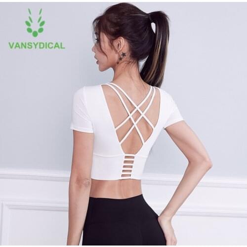 2021 New Summer Sports Running Workout Short Sleeve Women Cross Open Back Gym Yoga Shirts Fitness Cropped Tops with Chest Padded