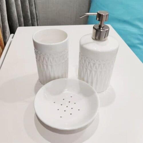 European Style Bathroom Supplies White Ceramic Lotion Bottle Soap Dish Mouthwash Cup Simple Bathroom Decoration Accessories