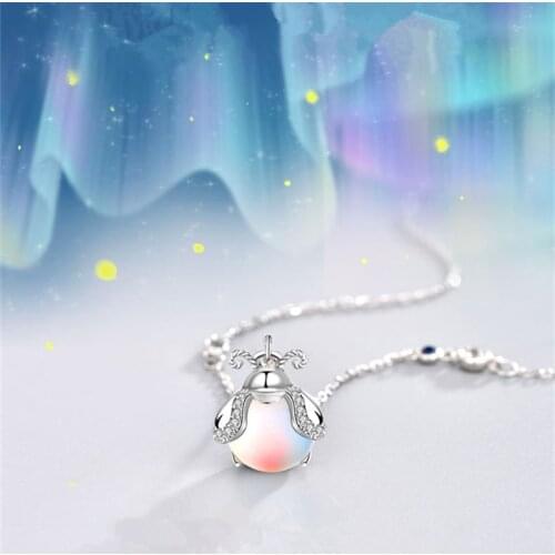 Cute Firefly Pendant Women Moonstone Choker Necklaces Trendy Silver Plated Chain On Neck Girls Clavicle Necklace Accessories