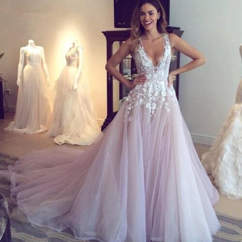 Sexy V Neck Backless Lace Wedding Dresses 2020 Appliques 3D Flower A-Line Tulle Court Train Vestido Noiva Sleeveless Bride Dress