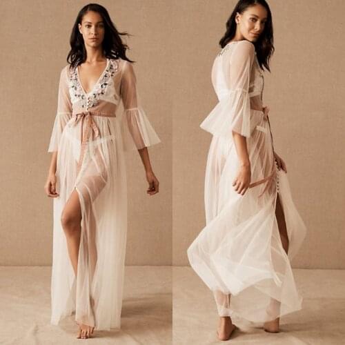 2020 Womens Bathrobe V Neck Long Sleeves Nightgown Robe Prom Bridesmaid Shawel Custom Made Sexy Lace Appliques Lady Sleepwear