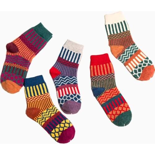 5pairs/Lot New Winter Women Warm Thicken National Wind Wool Socks Medium Tube Rabbit Wool Crew Socks Designer Socks Smiley