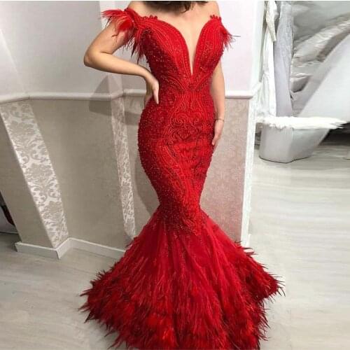 Luxury Red Off the Shoulder Feather Evening Dresses Lace Pearls Arabic Dubai Lace Beaded Formal Evening Gowns