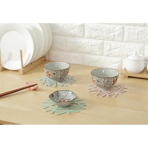 1pc Insulated Hot Pad Bowl Mats Heat Resistant Irregular Rubber Trivet Mat Pot Holder Mat Cup Coaster Cup Accessories